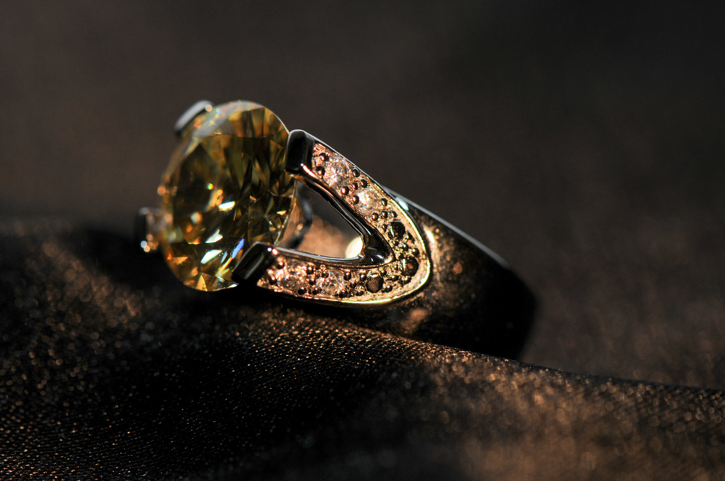 Yellow-Stone Ring