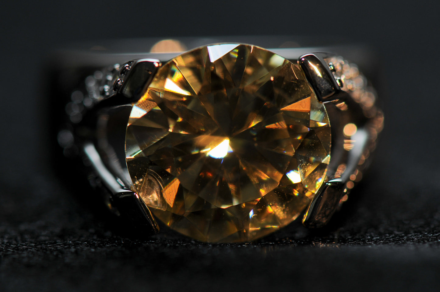 Yellow-Stone Ring